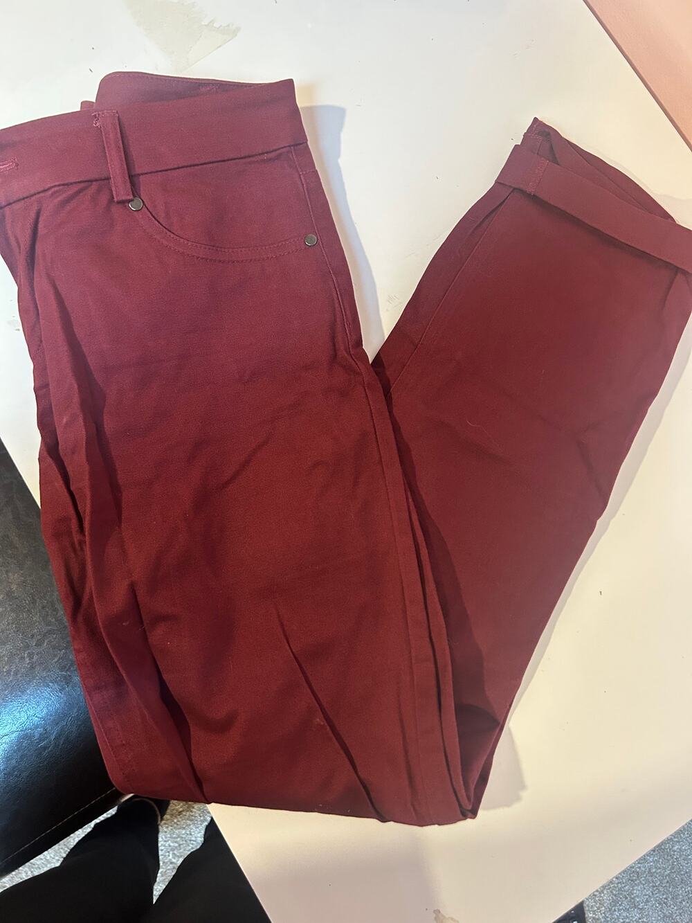 DKNY Skinny Jeans *Size 6*